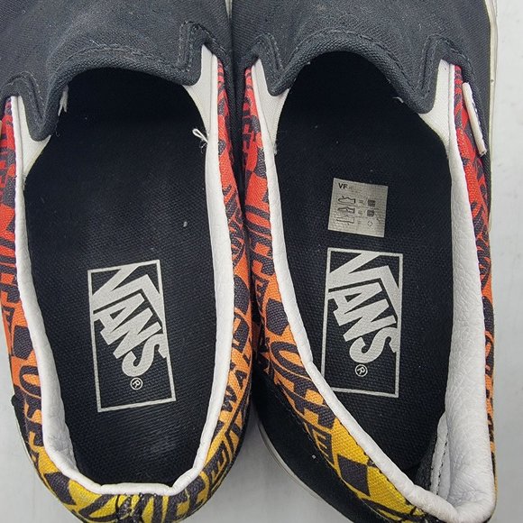 VANS Slip-On Classic Womens 7.5 Black Red Logo Flame Fire Canvas Shoes - Picture 8 of 13